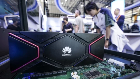 Định luật Tau của Huawei: Đột phá thực sự hay chỉ là chiêu trò quảng cáo?