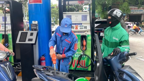 Các hãng xe công bố những dòng xe tương thích với xăng E10, anh em vào xem xe mình nhé