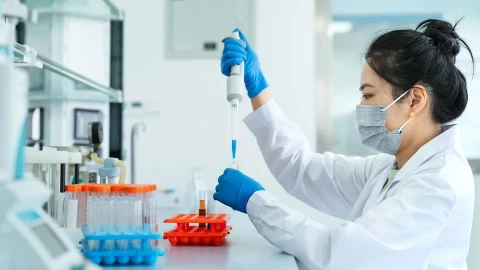 Thử nghiệm lâm sàng vaccine chống coronavirus thiết kế hoàn toàn bằng AI