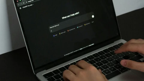Không cần copy-paste: ChatGPT đã cho phép gửi email trực tiếp từ giao diện web