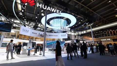 Chip Huawei chứng minh khả năng huấn luyện mô hình lớn, tham vọng tự chủ AI của Trung Quốc tiến thêm bước dài