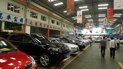 Vì sao xe thuần điện giữ giá, xe hybrid lại mất giá?