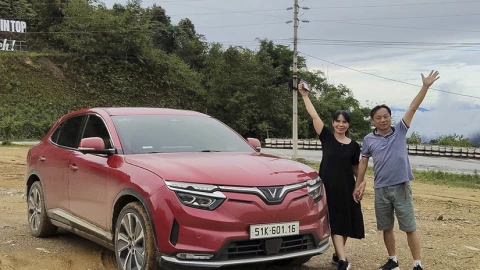 Sau 3 năm chạy 100.000 km, chủ xe VinFast VF 8 chốt hạ: "Tiết kiệm 70% chi phí so với xe xăng"