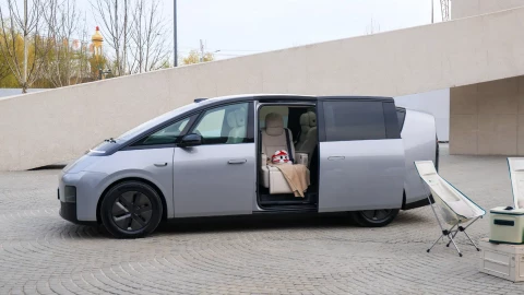 Li Auto MEGA Home chính thức lộ diện: MPV 7 chỗ, 4 LiDAR, nội thất L9 cao cấp