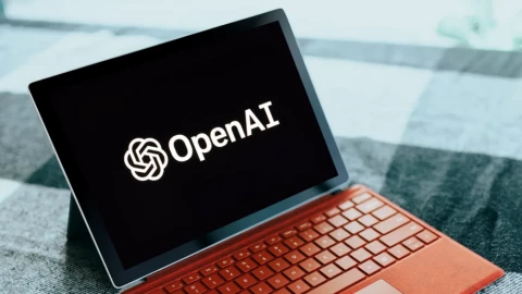 Không "đấu" lại Claude về trí thông minh, OpenAI sẽ giảm giá ChatGPT để "hút" người dùng?