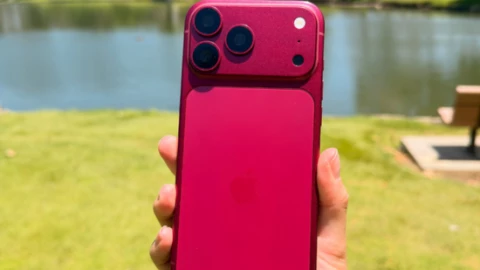 Đây có thể là lần đầu tiên, tôi mua iPhone chỉ vì màu sắc của nó