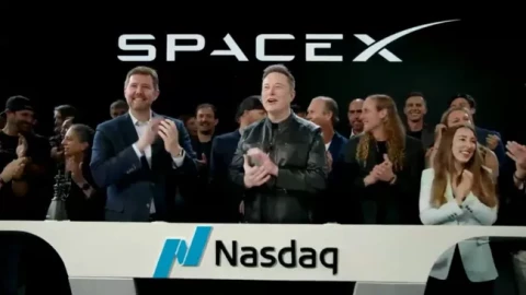 Tóm tắt về hành trình trở thành tỷ phú nghìn tỷ đô đầu tiên Elon Musk