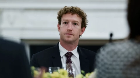 Mark Zuckerberg thừa nhận sai lầm khi tái cấu trúc Meta vì AI