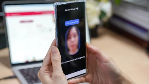 2 cách xác thực khuôn mặt khi đổi SIM sang điện thoại mới kể từ ngày 15/6/2026