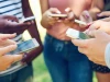 Cứ tưởng Gen Z chỉ thích nhắn tin, khảo sát mới hé lộ sự thật hoàn toàn khác