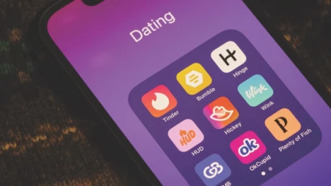 53% người trẻ kiệt sức với app hẹn hò: Khi thuật toán biến hành trình tìm tình yêu thành cực hình