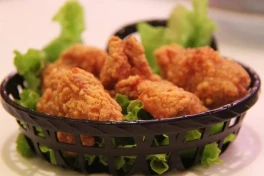 Không phải do mất kiểm soát: Đây mới là lý do uống rượu khiến bạn ăn vô độ