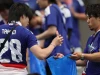"Việc nhà thì nhác, việc chú bác thì siêng": Cảnh CĐV Nhật Bản dọn rác ở World Cup bùng nổ tranh cãi