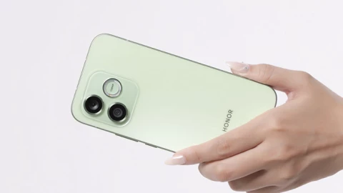 Sức hút từ nút bấm AI một chạm, mẫu smartphone 10 triệu của Honor bùng nổ doanh thu ở Việt Nam
