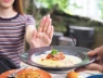 Nghịch lý: Bỏ bữa sáng để giảm cân đang khiến người trẻ Việt béo phì