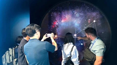 Samsung Display giới thiệu màn hình micro-OLED 40.000 nit và OLED 3D thế hệ thứ 2
