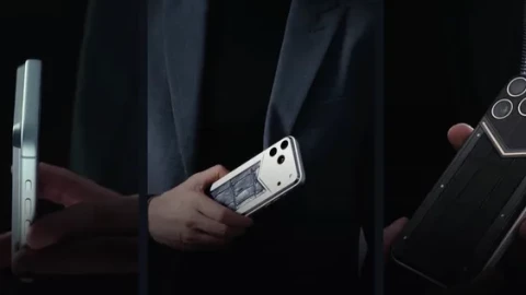 Ốp lưng iPhone 17 Pro Max của Caviar: Đính răng T-Rex, giá hơn 4.000 USD