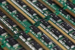 Samsung, Micron mải mê kiếm tiền từ AI, cái tên này đang âm thầm đánh chiếm thị trường RAM và SSD tiêu dùng