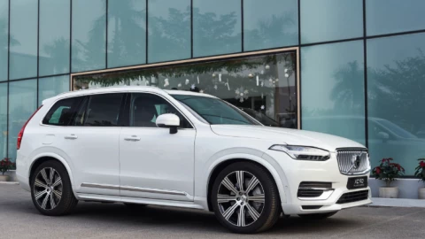Công ty tài chính Volvo giải thể: Xe sang truyền thống đang "hụt hơi" trước xe điện