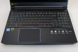 Tưởng lỗi thiết kế: Vì sao nhiều laptop có bàn di chuột đặt lệch sang trái?