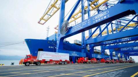 Logistics trước thách thức tối ưu chi phí, AI và tự động hóa