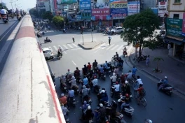 Dừng chờ đèn đỏ ở bóng râm: Thói quen dễ mất tiền triệu