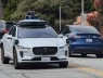 Mỹ loại bỏ bàn đạp phanh trên xe tự lái, Tesla và Waymo rộng đường phát triển