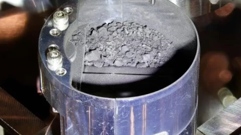 Tiểu hành tinh Ryugu chứa đủ 5 nucleobase, củng cố giả thuyết sự sống hình thành trong không gian
