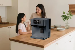 Thị trường Việt xuất hiện máy lọc nước để bàn "5 trong 1": Làm đá viên siêu tốc chỉ trong 8 phút