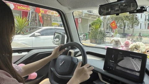 Nhiều gia đình đô thị giờ chuộng xe ôtô điện mini