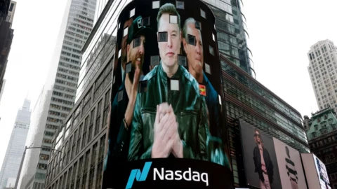 SpaceX giới thiệu nguyên mẫu thiết bị AI mới của Elon Musk cho các nhà đầu tư