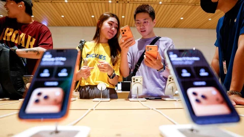 Apple sắp ra 5 mẫu iPhone mới để hốt thị phần trong bối cảnh thiếu hụt bộ nhớ