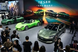 Trung Quốc chấm dứt ưu đãi thuế cho nhiều dòng xe từ năm 2027