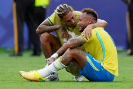 Neymar bật khóc, từ giã tuyển Brazil sau thất bại World Cup 2026