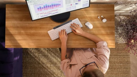 Bàn phím Lenovo tự sạc không pin giảm giá sâu, giá tốt hơn cả CES