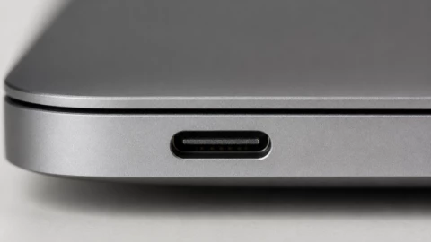 Sự thật về USB-C: Tại sao chiếc cổng "vạn năng" lại trở thành cú lừa rắc rối nhất thế giới công nghệ?