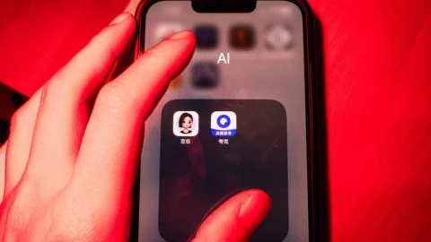 Trung Quốc cân nhắc hạn chế nước ngoài tiếp cận các mô hình AI tiên tiến