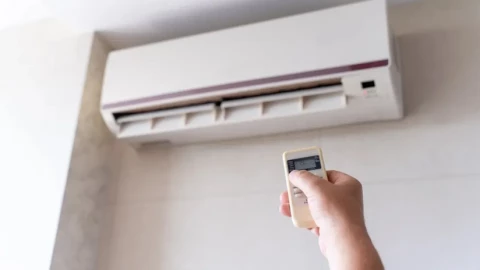 Bật điều hoà khi cần hay bật 24/24 thì tiết kiệm điện hơn ?