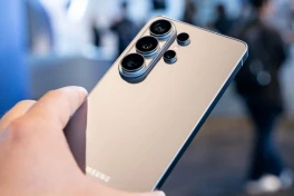Pin Galaxy S27 Ultra lộ thông số: Vẫn khó ngồi chung mâm với iPhone 18 Pro Max về độ trâu?