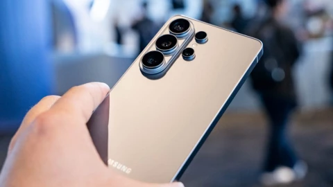 Pin Galaxy S27 Ultra lộ thông số: Vẫn khó ngồi chung mâm với iPhone 18 Pro Max về độ trâu?