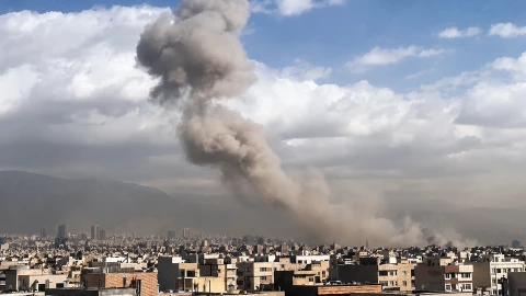 Mỹ nói ưu tiên ngoại giao, Iran tuyên bố mở các đợt tấn công đáp trả, điều gì đang thực sự diễn ra ở Trung Đông?