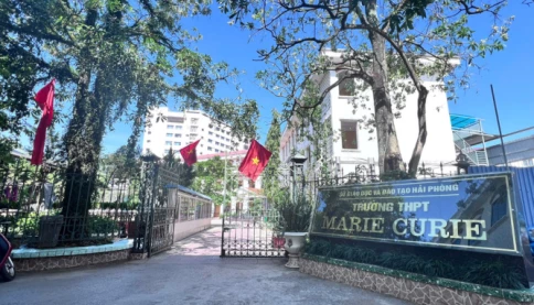 Ngã ngửa mức phạt hành chính một trường THPT tuyển sinh vượt chỉ tiêu 😶😶