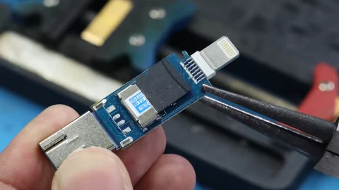 Sốc với chiêu trò lừa đảo của USB siêu rẻ: "Hồn" thẻ microSD, "da" 1TB nhưng dung lượng thật chưa đầy 0,02%