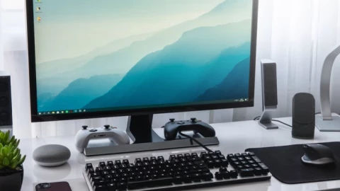 Thị trường PC lần đầu tiên sụt giảm sau hai năm: Chỉ duy nhất một cái tên vẫn "sống khoẻ"