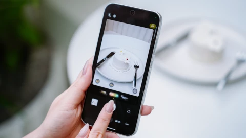Dazz Cam, Hypic ngày càng đắt: Liệu còn cần trả phí khi smartphone đã làm được tất cả?