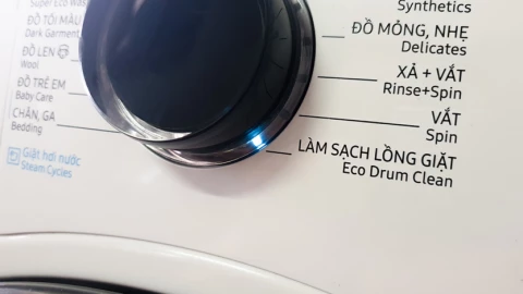 Nhiều người dùng máy giặt cả chục năm vẫn "bỏ quên" chế độ cực kỳ quan trọng này