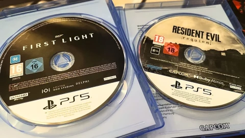 Khai tử đĩa game PS5: Bước đi tự hủy hoại lá chắn chống độc quyền của Sony