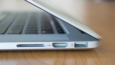 Vì sao cổng HDMI "tuyệt chủng" trên laptop hiện đại?