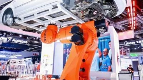 Bộ Công nghiệp Trung Quốc siết chặt quản lý ngành ô tô