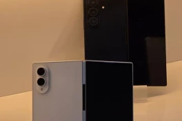 Ngay mai chúng ta sẽ thấy điện thoại gập tỷ lệ 4:3 đầu tiên của Samsung